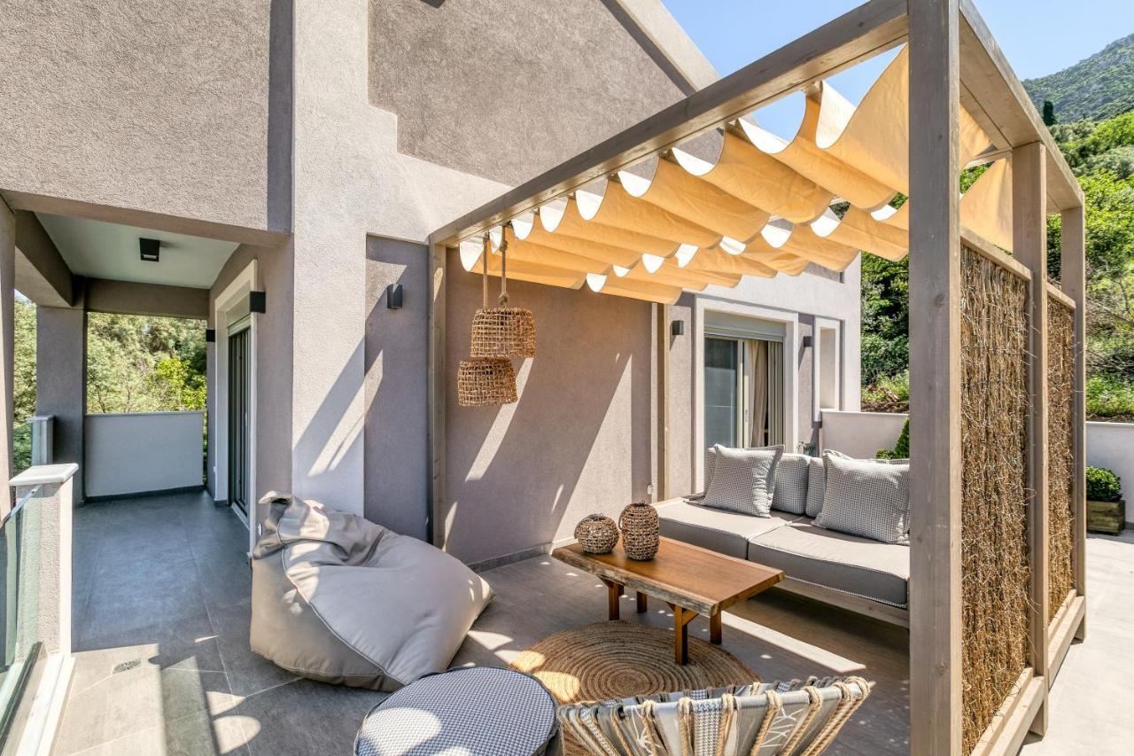 White Rock Villas Nikiana Bagian luar foto