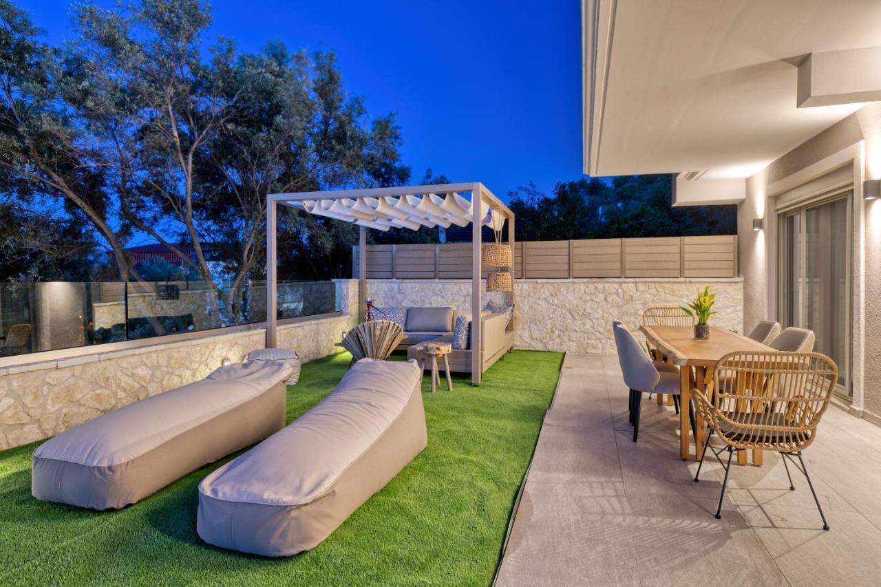 White Rock Villas Nikiana Bagian luar foto