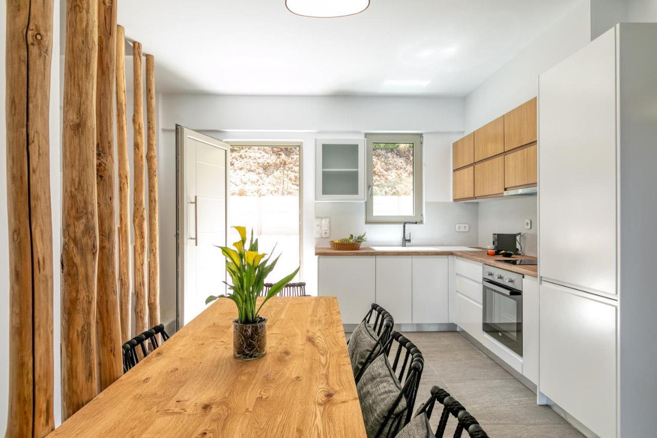 White Rock Villas Nikiana Bagian luar foto
