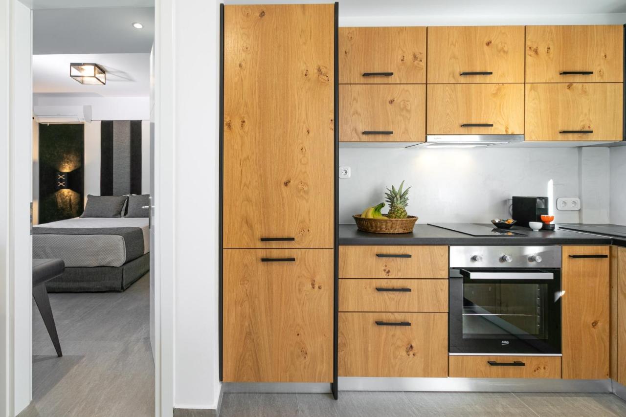 White Rock Villas Nikiana Bagian luar foto