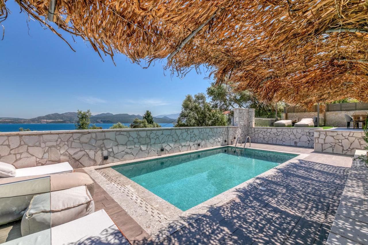 White Rock Villas Nikiana Bagian luar foto